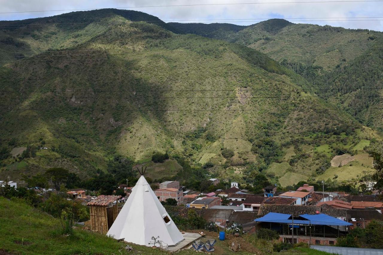 Hostal Las Valkirias Matanza Exterior photo